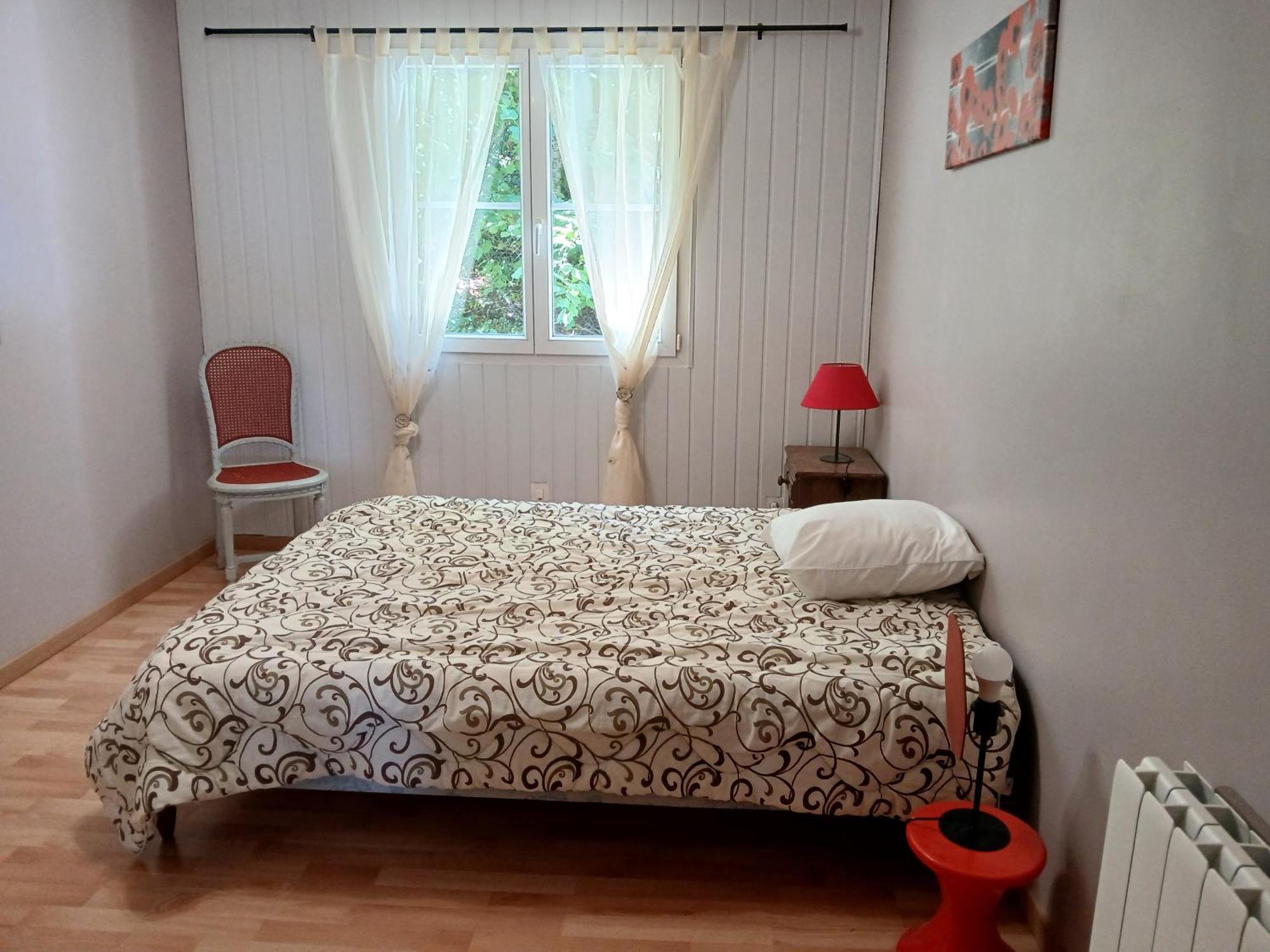 Holiday home Au Calme Sur Les Hauteurs De Terrasson-Lavilledieu